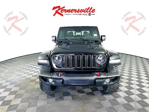 New 2025 Jeep Gladiator Rubicon image 2