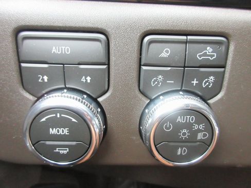 New 2026 GMC Sierra 1500 SLT w/ SLT Premium Package image 16