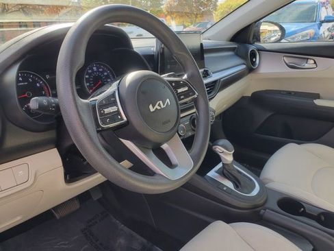 Used 2022 Kia Forte LXS w/ LXS Technology Package image 16