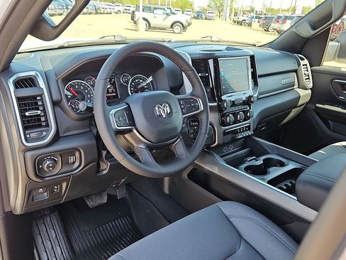 New 2026 RAM 1500 Big Horn AWD/4WD image 13