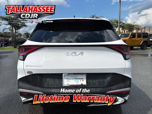 Used 2023 Kia Sportage EX FWD image 4