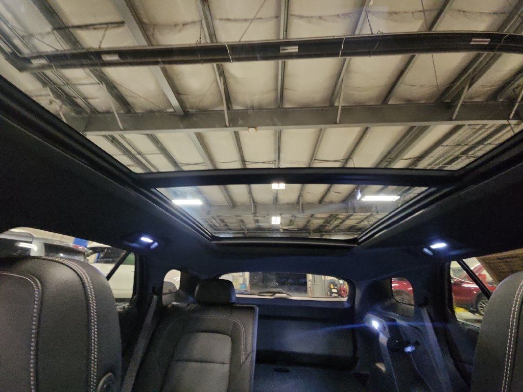 Used 2025 Chevrolet Blazer EV LT AWD/4WD image 35