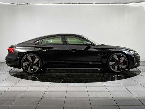 Used 2022 Audi RS e-tron GT w/ Carbon Performance Package image 11
