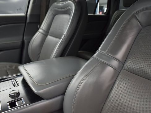 Used 2020 Lincoln Aviator Reserve w/ Class IV Trailer Tow Package image 14