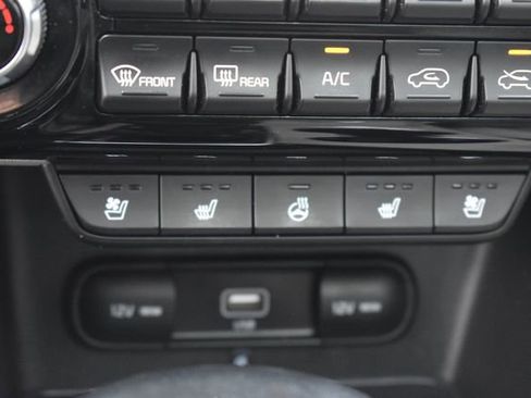 Certified 2022 Kia Sportage EX w/ EX Technology Package AWD/4WD image 35
