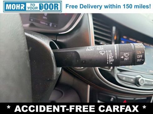 Used 2020 Chevrolet Trax LT w/ LT Convenience Package image 17