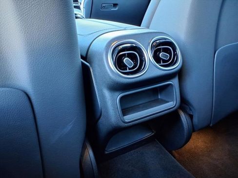 Used 2025 Mercedes-Benz GLC 300 image 19