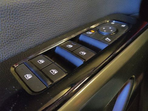 Used 2023 Nissan Pathfinder SL image 27