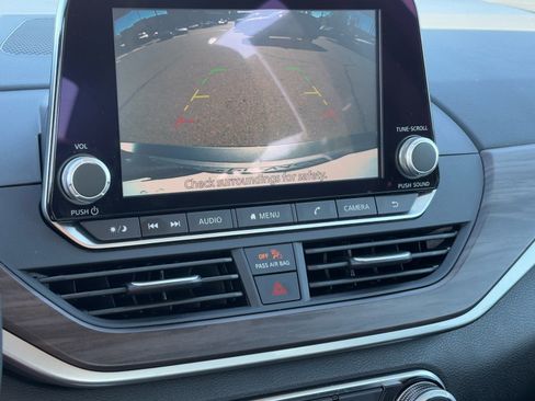 Certified 2025 Nissan Altima 2.5 SV image 23