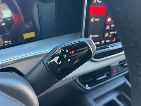 New 2026 Volkswagen Tiguan SE R-Line image 9