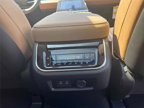 New 2027 INFINITI QX80 Luxe w/ Cargo Package AWD/4WD image 28