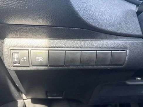 Used 2025 Toyota Corolla LE w/ Convenience Package FWD image 12