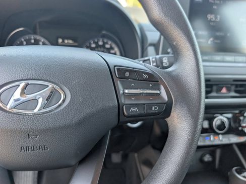 Used 2022 Hyundai Kona SEL FWD image 31