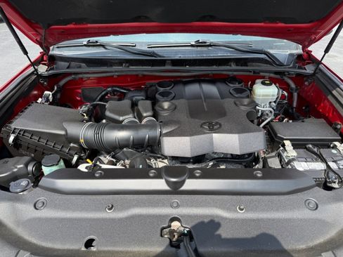 Used 2018 Toyota 4Runner Limited image 40