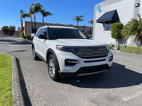 Used 2020 Ford Explorer Limited AWD/4WD image 3