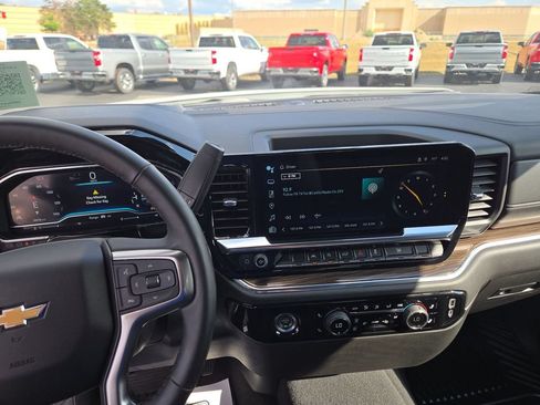 Used 2024 Chevrolet Silverado 1500 LT AWD/4WD image 24