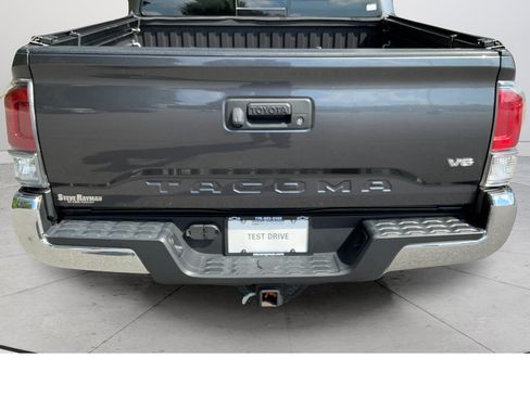 Used 2021 Toyota Tacoma SR5 RWD image 31
