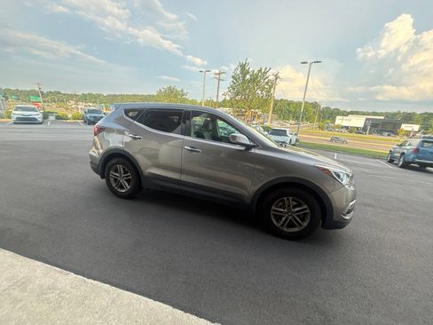 Used 2018 Hyundai Santa Fe Sport FWD image 8