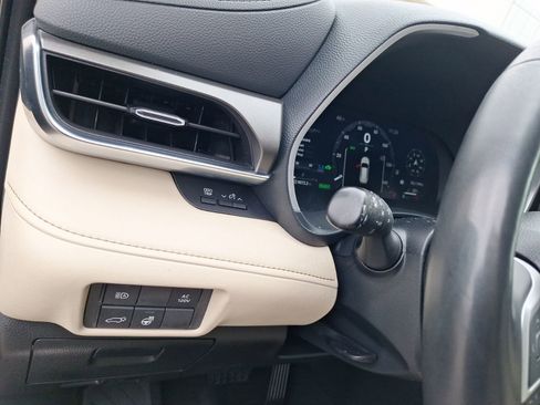 Used 2023 Toyota Highlander Limited image 20