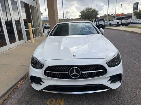Used 2023 Mercedes-Benz E 450 Cabriolet image 2