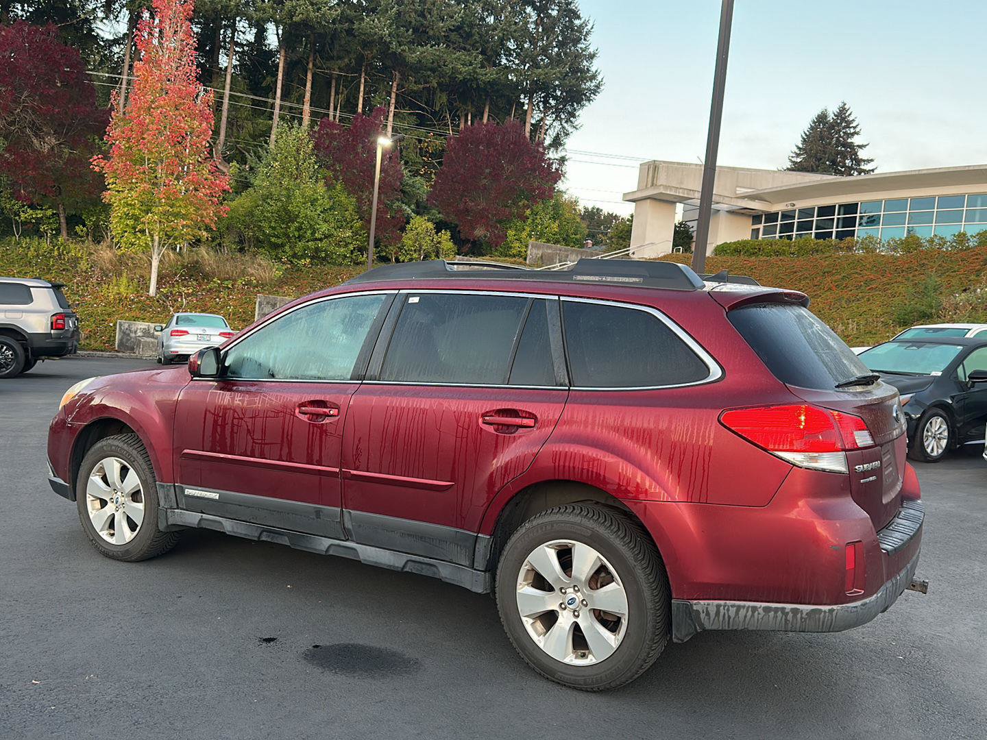 Used 2012 Subaru Outback 3.6R Limited AWD/4WD image 3