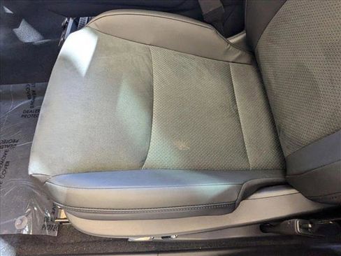 New 2025 Nissan Ariya AWD image 4