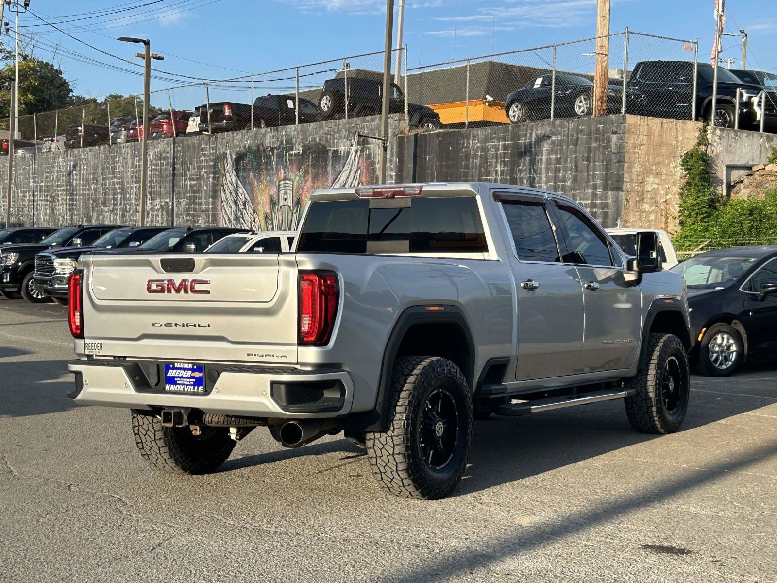 Used 2020 GMC Sierra 2500 Denali w/ Denali Ultimate Package AWD/4WD image 7