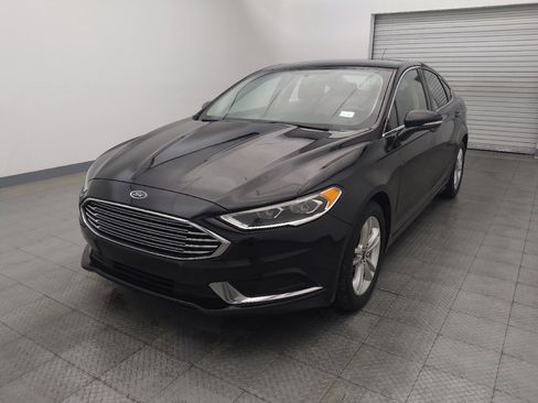Used 2018 Ford Fusion SE w/ Fusion SE Technology Package FWD image 15