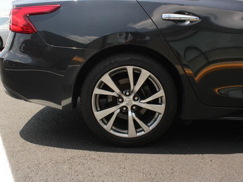 Used 2017 Nissan Maxima 3.5 SV FWD image 9