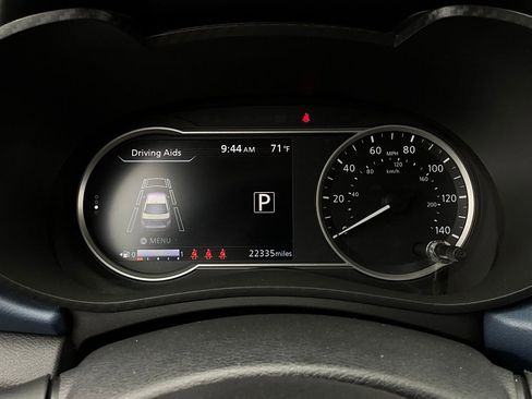 Used 2025 Nissan Versa SV image 33