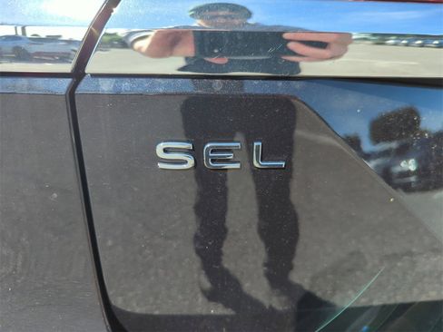 New 2026 Volkswagen Atlas SEL image 18