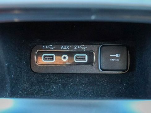 Used 2020 Jeep Grand Cherokee Laredo w/ Security & Convenience Group image 22