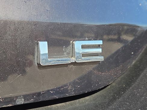 Used 2022 Toyota Highlander LE image 8