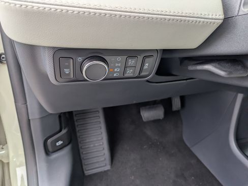 Certified 2025 Ford Mustang Mach-E Premium AWD/4WD image 18