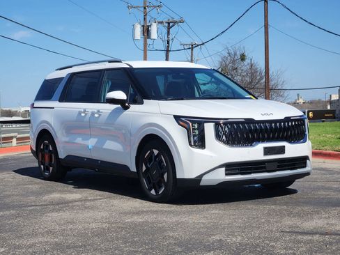 New 2026 Kia Carnival EX image 3