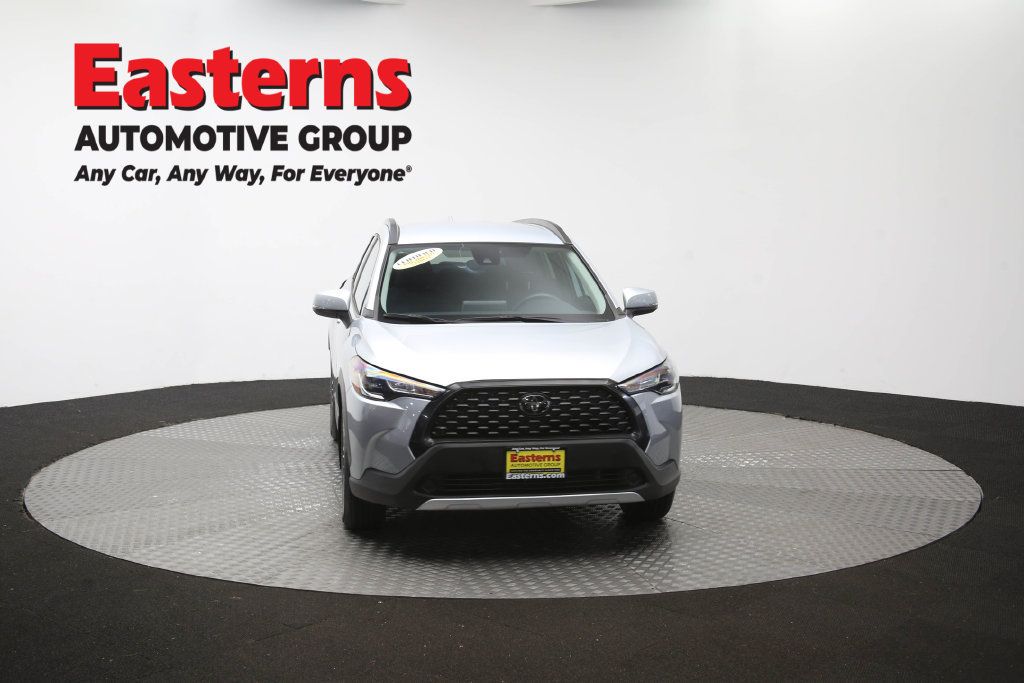 Used 2022 Toyota Corolla Cross LE AWD/4WD image 50