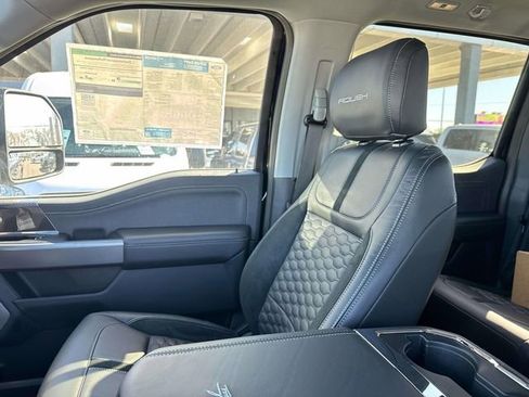 New 2026 Ford F250 Lariat w/ Black Appearance Package image 18