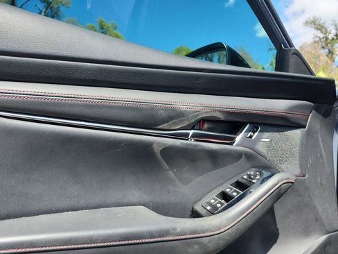 Used 2023 MAZDA MAZDA3 s image 14