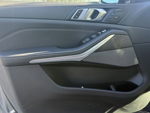 Certified 2024 BMW X7 xDrive40i w/ M Sport Package image 16