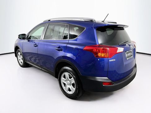 Used 2015 Toyota RAV4 LE AWD/4WD image 5