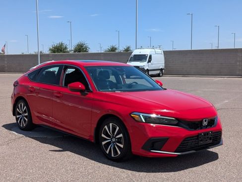 Used 2022 Honda Civic EX-L image 3