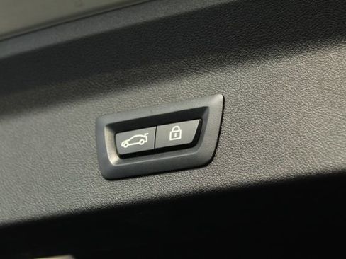 Used 2019 BMW X3 xDrive30i w/ Premium Package image 9