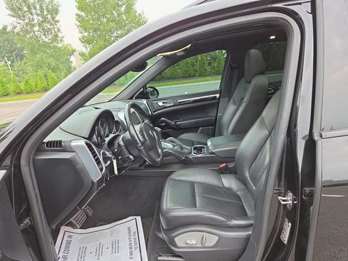 Used 2013 Porsche Cayenne S AWD/4WD image 26