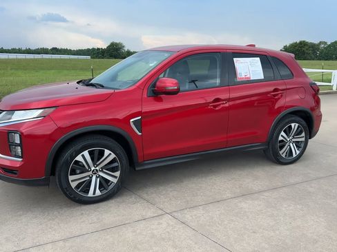 Used 2024 Mitsubishi Outlander Sport SE AWD/4WD image 5