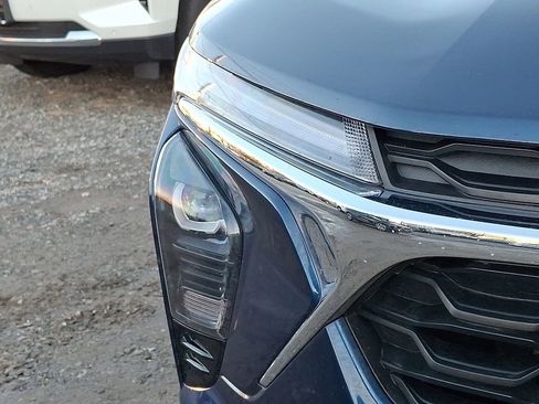 Used 2024 Chevrolet Trax LT image 34