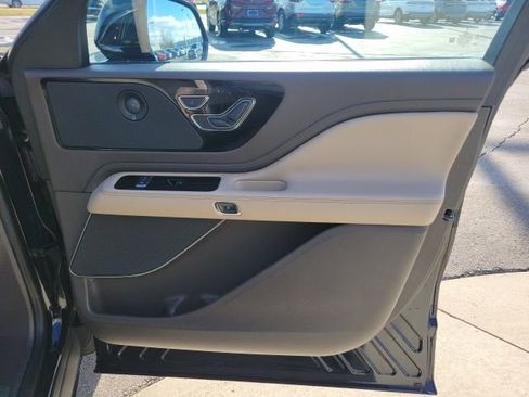 Used 2024 Lincoln Aviator Reserve w/ Elements Package Plus image 27