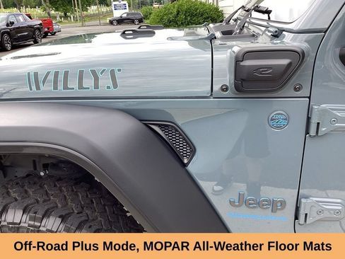 Used 2024 Jeep Wrangler Unlimited AWD/4WD image 18