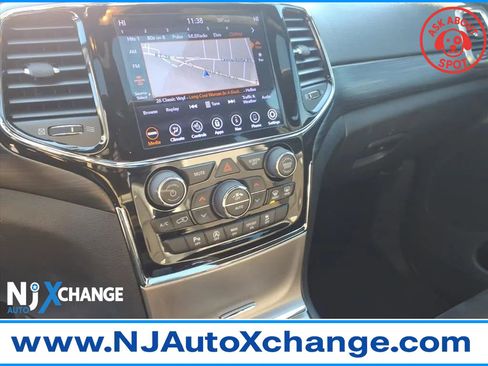 Used 2019 Jeep Grand Cherokee Altitude image 36