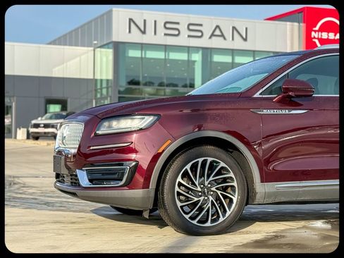 Used 2019 Lincoln Nautilus Reserve image 2