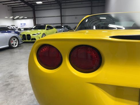 Used 2007 Chevrolet Corvette Coupe w/ Preferred Equipment Group RWD image 33